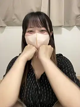 Snapshot of emiri_da_nyan chatting on April 20, 2026, 12:19 pm emiri da nyan online show from April 20, 2026, 12:19 pm