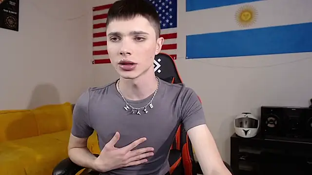 danny noir online show from November 3, 2025, 2:09 pm