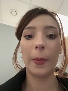 Snapshot of LilluKatten chatting on February 14, 2026, 11:43 am LilluKatten online show from February 14, 2026, 11:43 am