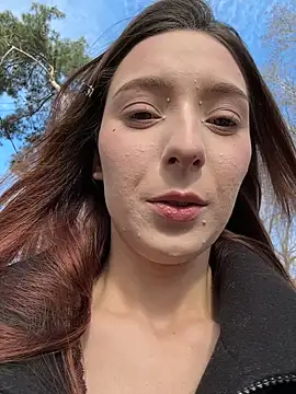 Snapshot of LilluKatten chatting on February 7, 2026, 10:34 am LilluKatten online show from February 7, 2026, 10:34 am