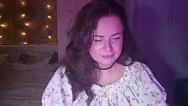 Heavened Luna online show from November 8, 2025, 8:07 am