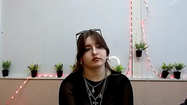 Snapshot of Dance__Queen chatting on November 3, 2025, 11:36 am Dance  Queen online show from November 3, 2025, 11:36 am