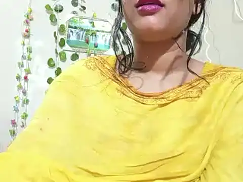 Snapshot of Nancy_queen001 chatting on December 2, 2025, 5:09 am Nancy queen001 online show from December 2, 2025, 5:09 am