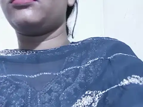 Snapshot of Nancy_queen001 chatting on November 5, 2025, 10:07 am Nancy queen001 online show from November 5, 2025, 10:07 am