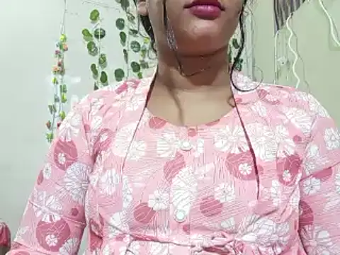 Snapshot of Nancy_queen001 chatting on December 4, 2025, 5:45 pm Nancy queen001 online show from December 4, 2025, 5:45 pm