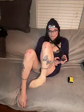 Snapshot of Holyplastic chatting on February 5, 2026, 1:01 am Holyplastic online show from February 5, 2026, 1:01 am