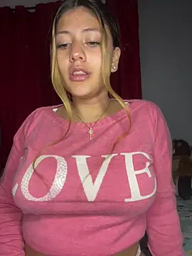 Snapshot of Crystall_15 chatting on January 7, 2026, 1:54 am Crystall 15 online show from January 7, 2026, 1:54 am