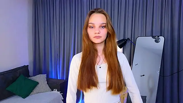 Snapshot of KarlaMagnett chatting on November 12, 2025, 3:38 pm KarlaMagnett online show from November 12, 2025, 3:38 pm