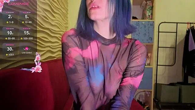 Snapshot of Marci_n chatting on November 8, 2025, 8:01 pm Marci n online show from November 8, 2025, 8:01 pm