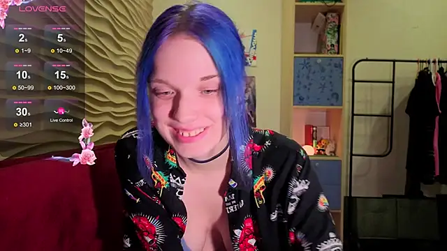 Snapshot of Marci_n chatting on November 30, 2025, 7:47 pm Marci n online show from November 30, 2025, 7:47 pm