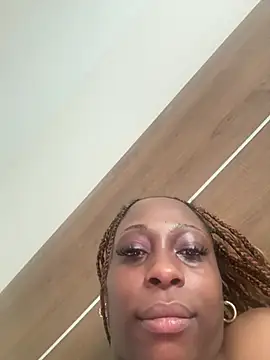 MadameMuse online show from April 8, 2026, 2:40 pm