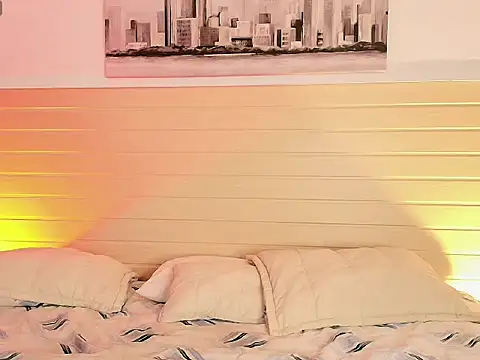 Madisonkay online show from December 18, 2025, 7:07 pm