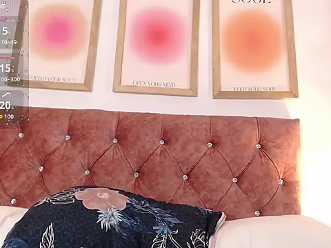 Madisonkay online show from October 31, 2025, 6:59 pm