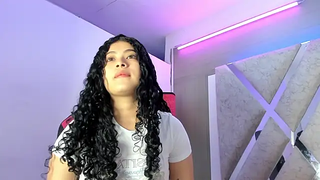 dara queen7 online show from November 4, 2025, 1:04 pm