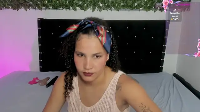 Snapshot of Olena_hot10 chatting on November 28, 2025, 7:03 pm Olena hot10 online show from November 28, 2025, 7:03 pm