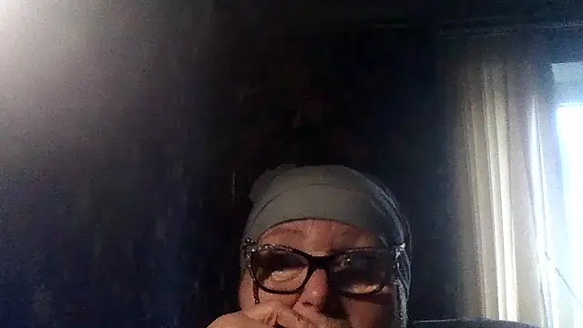 Snapshot of Milaniya606 chatting on October 31, 2025, 2:13 pm Milaniya606 online show from October 31, 2025, 2:13 pm