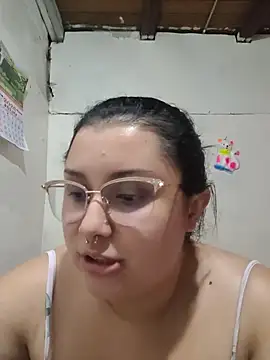 Snapshot of CurvyNoir chatting on July 5, 2026, 4:19 am CurvyNoir online show from July 5, 2026, 4:19 am