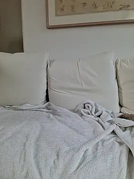 Dennislover007 online show from November 14, 2025, 1:04 pm