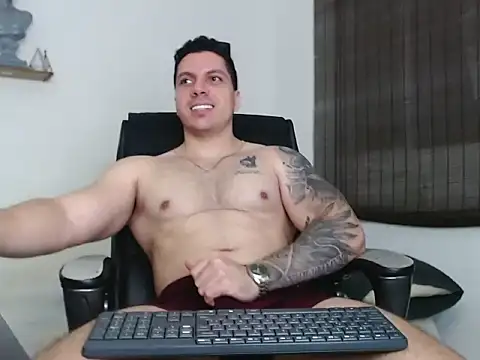 Noah Swagger  online show from November 18, 2025, 8:06 am