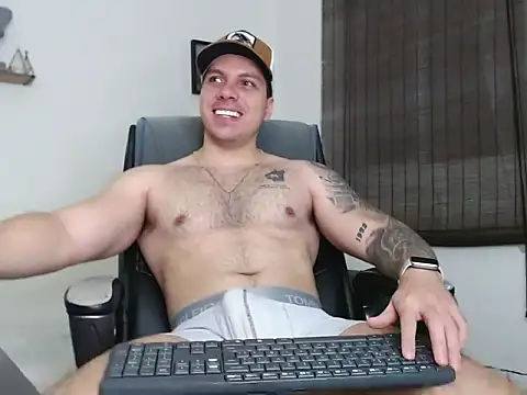 Noah Swagger  online show from December 18, 2025, 10:41 am