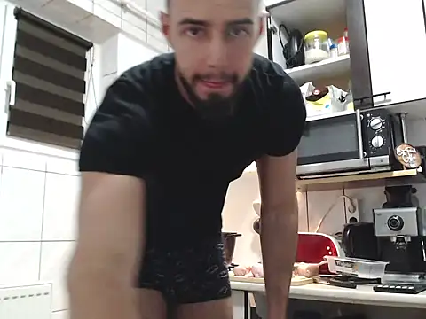 yourfavoritetallboy online show from November 17, 2025, 6:45 pm