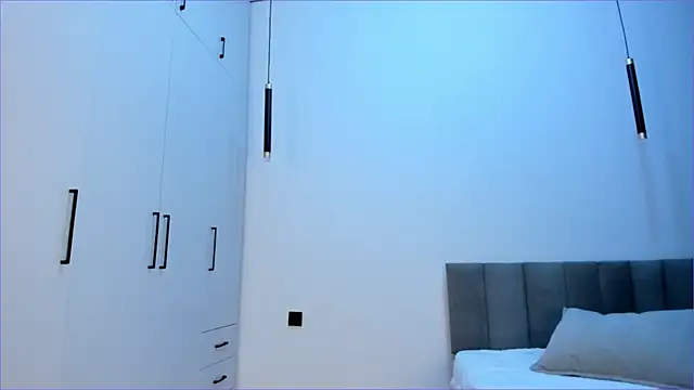 Snapshot of KristyaKam chatting on October 31, 2025, 12:46 pm KristyaKam online show from October 31, 2025, 12:46 pm