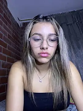 Snapshot of liahot69 chatting on February 22, 2026, 3:09 am liahot69 online show from February 22, 2026, 3:09 am