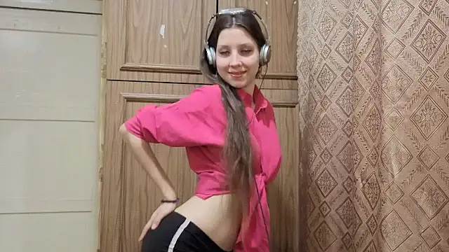 LahomaSassano online show from November 24, 2025, 11:49 pm