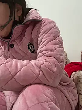 Snapshot of daaqnn chatting on January 6, 2026, 12:31 pm daaqnn online show from January 6, 2026, 12:31 pm