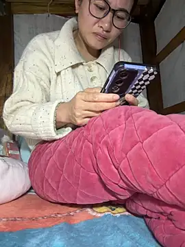 Snapshot of daaqnn chatting on February 19, 2026, 11:23 pm daaqnn online show from February 19, 2026, 11:23 pm