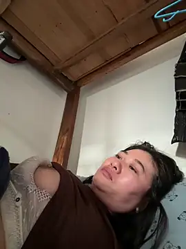 Snapshot of daaqnn chatting on December 22, 2025, 12:22 am daaqnn online show from December 22, 2025, 12:22 am