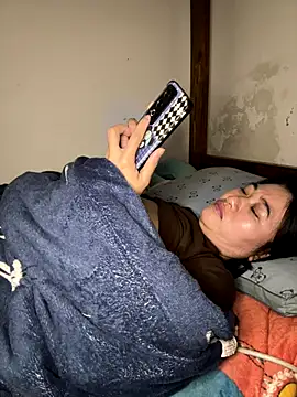 Snapshot of daaqnn chatting on December 21, 2025, 12:02 am daaqnn online show from December 21, 2025, 12:02 am