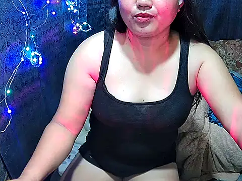 Snapshot of yumi-meya chatting on December 16, 2025, 2:54 pm yumi-meya online show from December 16, 2025, 2:54 pm