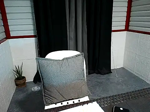 xwildflowerx online show from March 11, 2026, 9:31 pm