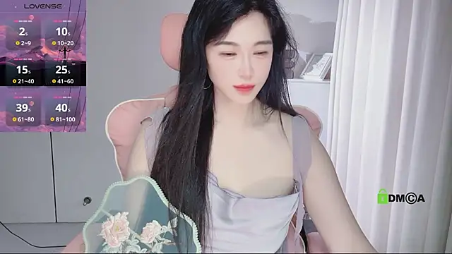 Snapshot of YunShan-33 chatting on May 22, 2026, 4:27 pm YunShan-33 online show from May 22, 2026, 4:27 pm