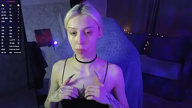 Snapshot of goth__tv chatting on December 4, 2025, 12:37 pm goth tv online show from December 4, 2025, 12:37 pm