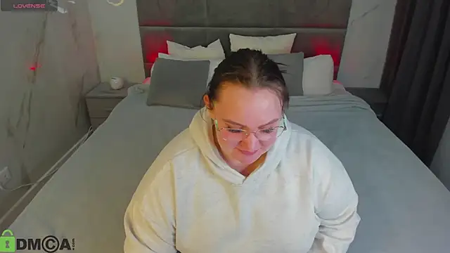 Snapshot of bbwsexis chatting on November 17, 2025, 5:06 pm bbwsexis online show from November 17, 2025, 5:06 pm