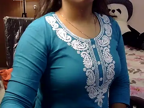 Snapshot of shakshi_89 chatting on November 16, 2025, 10:42 am shakshi 89 online show from November 16, 2025, 10:42 am