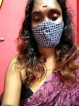 Snapshot of Queen-dhivya chatting on December 1, 2025, 3:57 pm Queen-dhivya online show from December 1, 2025, 3:57 pm