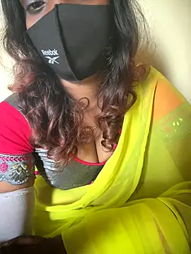 Snapshot of Queen-dhivya chatting on November 21, 2025, 6:45 am Queen-dhivya online show from November 21, 2025, 6:45 am