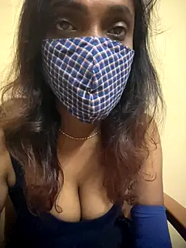 Snapshot of Queen-dhivya chatting on November 27, 2025, 12:44 am Queen-dhivya online show from November 27, 2025, 12:44 am