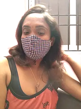 Snapshot of Queen-dhivya chatting on February 3, 2026, 5:40 pm Queen-dhivya online show from February 3, 2026, 5:40 pm