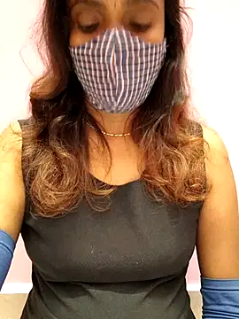 Snapshot of Queen-dhivya chatting on November 29, 2025, 5:57 pm Queen-dhivya online show from November 29, 2025, 5:57 pm