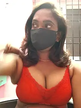 Snapshot of Queen-dhivya chatting on January 17, 2026, 5:49 pm Queen-dhivya online show from January 17, 2026, 5:49 pm