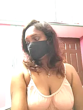 Snapshot of Queen-dhivya chatting on February 5, 2026, 11:55 pm Queen-dhivya online show from February 5, 2026, 11:55 pm