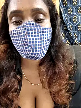 Snapshot of Queen-dhivya chatting on December 2, 2025, 5:58 pm Queen-dhivya online show from December 2, 2025, 5:58 pm