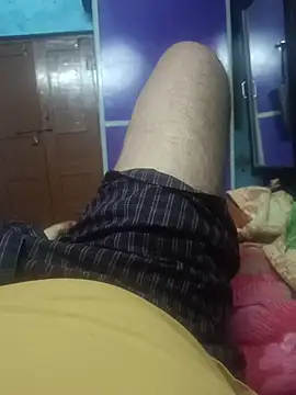 bearslove143 online show from March 27, 2026, 4:08 pm