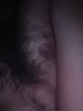 bearslove143 online show from April 4, 2026, 8:21 am