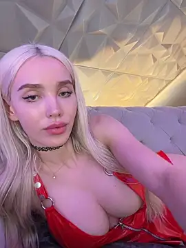 Snapshot of Lana-Grey chatting on April 14, 2026, 9:20 pm Lana-Grey online show from April 14, 2026, 9:20 pm