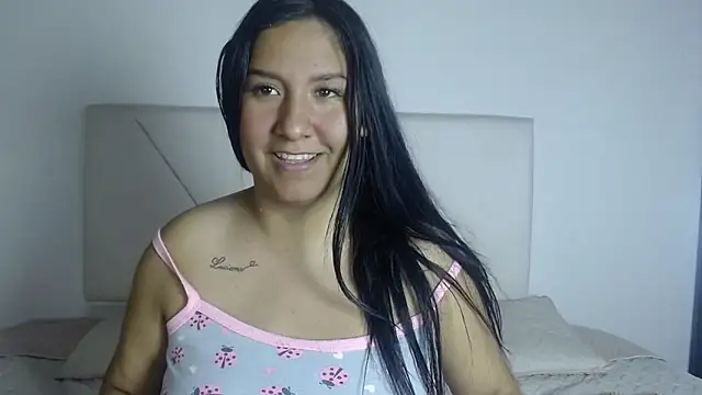 Maddifox  online show from November 12, 2025, 9:40 pm